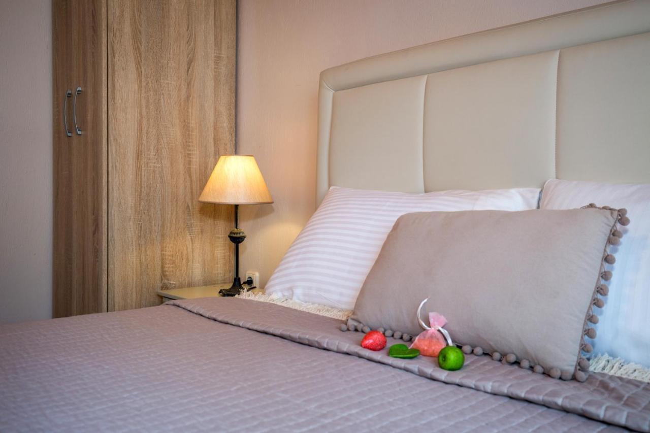 Vista Del Mare Luxury Villa Kínira Kültér fotó