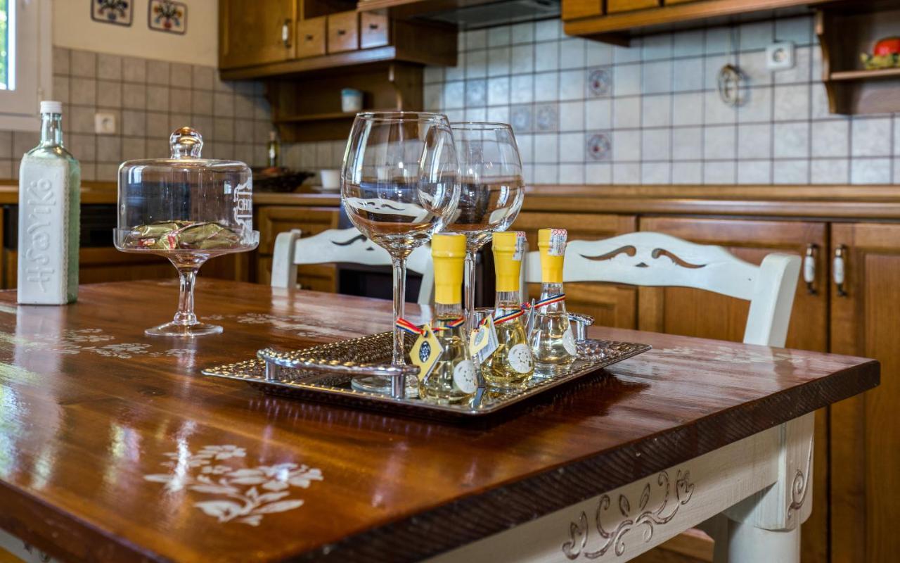 Vista Del Mare Luxury Villa Kínira Kültér fotó